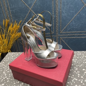 Valentino/华伦天奴女鞋 2024新款透明水晶粗跟防水台超高跟鞋