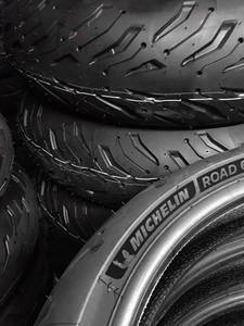米其林Road6半热熔防滑摩托车轮胎全天候公路17寸耐磨复合真空胎