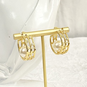 法国直邮Dior/迪奥耳钉 2024新款三层水钻镂空大珍珠C圈耳环