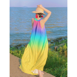 海边度假连衣裙长裙旅游黄色大码沙滩吊带适合海滩夏季粉色女渡假