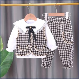 女宝宝春季长袖韩版儿童三件套01-2-4岁女童春秋装洋气潮小童套装