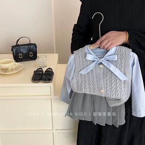 巴拉巴柆韩系女童学院风套装2024春季新款女宝宝洋气针织马甲衬衫