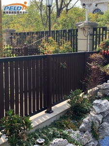 佩洛普别墅庭院仿木铝合金铝艺围栏护栏隔离栅栏杆户外竖格新中式