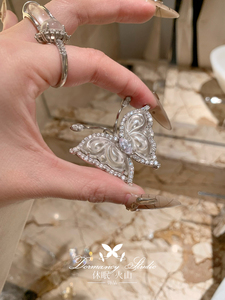 「破茧成蝶」高级定制蝴蝶高冰玻璃种天然水沫玉纯银锆石项链轻奢