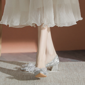 法式水晶鞋女成年十八岁生日礼物银色蝴蝶结婚鞋新娘高跟粗跟单鞋