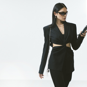 【福利2折】 设计师系列黑色都市未来感扭结露腰拉链高级感西装女