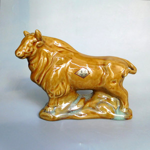 宜昌彩陶牛生肖80年代物件黄牛老出口桌面摆件动物雕塑陶瓷器真品
