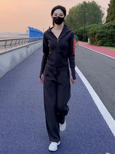 深灰色休闲运动套装女2024年时尚洋气健身跑步服卫衣夏装成套搭配