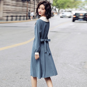 蓝色衬衫连衣裙女中长款秋装2024年新款韩版腰带收腰显瘦长袖裙子