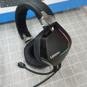 库存  品牌5.1 RGB发光 头戴耳机 (耳套有几率掉皮) DIY研究
