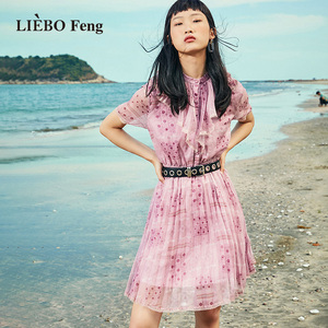 裂帛LIEBOFeng法式复古印花显瘦粉色裙子雪纺蕾丝短袖连衣裙