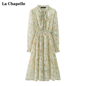 拉夏贝尔/La Chapelle系带领结米色连衣裙女长袖雪纺裙中长a字裙