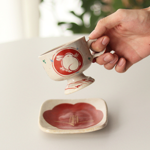 日本进口藏珍窑手作赤绘兔高台杯日式复古咖啡杯可爱杯子生日礼物