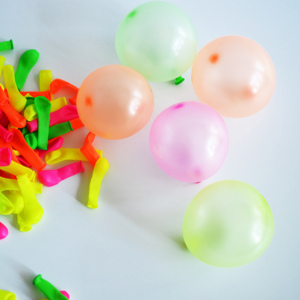 3英寸气球 氦气球固定水球气枪打水仗打靶迷你苹果小气球游戏气球