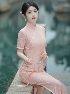 AIXIMIN 明霞佩丨年轻款粉色短袖蕾丝旗袍少女长款日常2024春夏