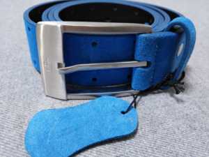 蓝豹LAMPO休闲皮带，蓝色牛皮剖层绒面革镂空花纹，特惠价158元