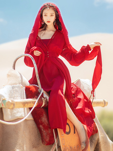 青海盐湖西藏长裙旅游沙漠度假茶卡民族风复古连衣裙草原长袖红裙