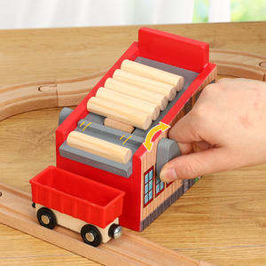 仿真伐木场房子兼容赛车小车木质米兔brio轨道配件配饰儿童玩具