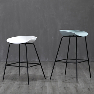 梵辰特价现代简约北欧铁艺组装白色创意吧椅吧凳设计师高脚酒吧椅