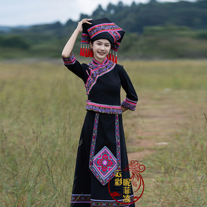 少数民族壮族服装女中袖长裙重工刺绣套装黑色民族风修身日常生活