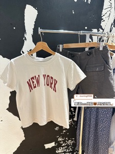 现货Brandy Melville国内代购合身红字New York水泥白短袖T恤纯棉