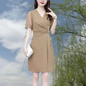 女士时尚洋气连衣裙爆款小个子气质裙2024新款收腰雪纺高端职业裙