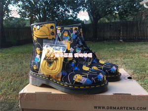 绝版限定联名/现货/Dr Martens X 探险活宝 卡通帆布8孔马丁靴中