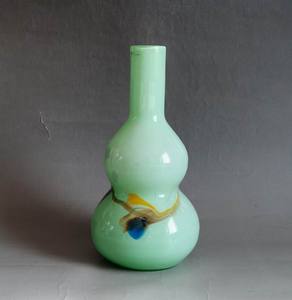 八十年代豆绿色琉璃料器葫芦形凉水瓶中古搅胎玻璃花瓶花插水壶