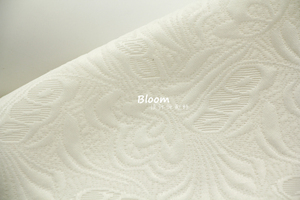 古典新中式 垂感微廓 本白色蝴蝶浮雕涤棉提花布料 外套汉服面料