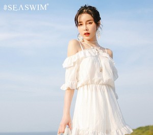 泳衣女三件套韩国温泉小香风比基尼聚拢钢托小胸显瘦遮肚保守白色