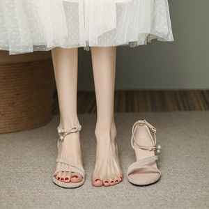 法式小低跟3CM凉鞋女中跟夏季温柔仙女风粗跟珍珠伴娘鞋高跟小码