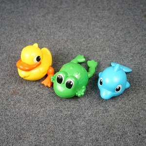 儿童发条玩具洗澡戏水小动物海豚青蛙小鸭子游泳玩具
