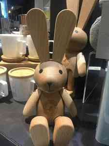 專櫃正品香港代購 agnes b. DELICES可愛原木巨型兔子木偶 限量款