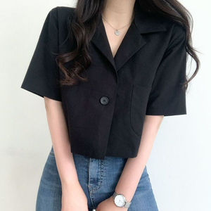 韩国鬼马系少女西装领口袋短款上衣女2023年夏季新款黑色短袖衬衫