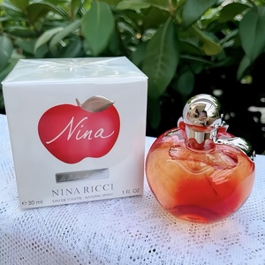 绝版Nina Ricci莲娜丽姿Bella贝娜公主红苹果甜心淡香水30ml 80ml