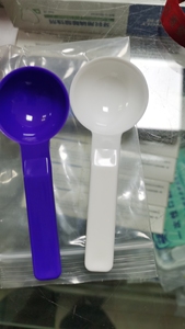 沪鸽硅橡胶量勺 小勺子 一对 紫色+白色