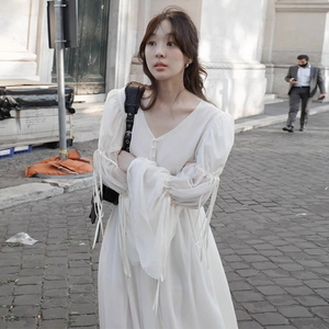 韩国chic春季法式温柔风V领系带收腰显瘦喇叭袖仙女连衣裙长裙