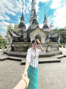 傣泰民族服装新款泰国傣锦缎裙白色镂空绣花女装上衣筒裙套装日常