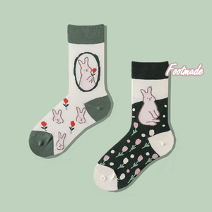 【玫瑰兔子】童话风插画中筒长袜子暗绿色高级感包邮可爱袜子女袜