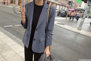 2018灰色西装领黑色新款韩版毛加丝西服面料薄款春秋季女装短外套