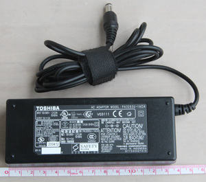 原装东芝15V5a笔记本充电器M100 K30 31电源适配器线PA3283U-1ACA