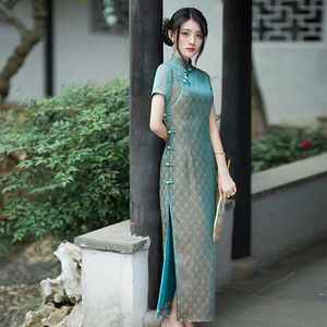 走秀旗袍2024年新款女夏季送考大码杭州丝绸复古民国改良版连衣裙