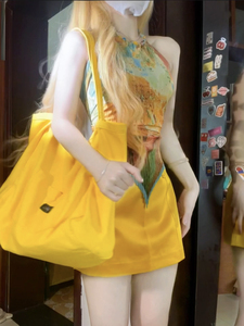 小香风夏装上衣黄色油画挂脖吊带设计感小众外穿度假辣妹穿搭背心