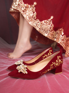 红蜻蜓婚鞋新娘鞋秀禾婚纱两穿2024年新款中式红色尖头高跟鞋女孕