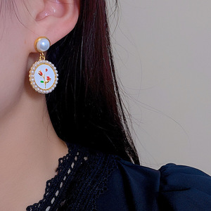 白色圆圈花朵珍珠耳环法式轻奢高级感时尚独特气质2024新款耳饰女