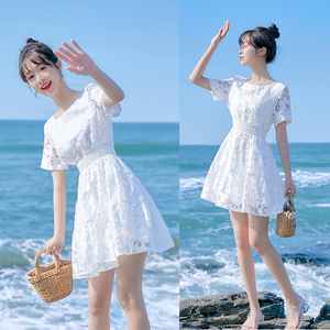法式高级设计感白色连衣裙女2022夏季新款甜美初恋蕾丝仙女短裙子