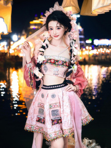 新款粉色哈尼族服装女爱佤族民族风短裙套装西双版纳大理丽江写真