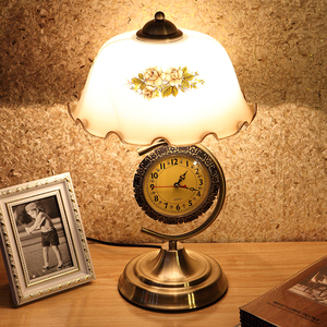 英伦复古台灯卧室床头灯带钟表一体欧式创意老上海玻璃调光LED灯