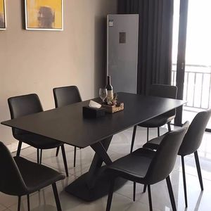 北欧2023新款纯黑色岩板餐桌现代简约长方形饭桌6人餐桌椅大理石