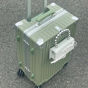 梦旅者正品拉杆箱超静音万向轮结实耐用行李箱复古铝框旅行箱男女